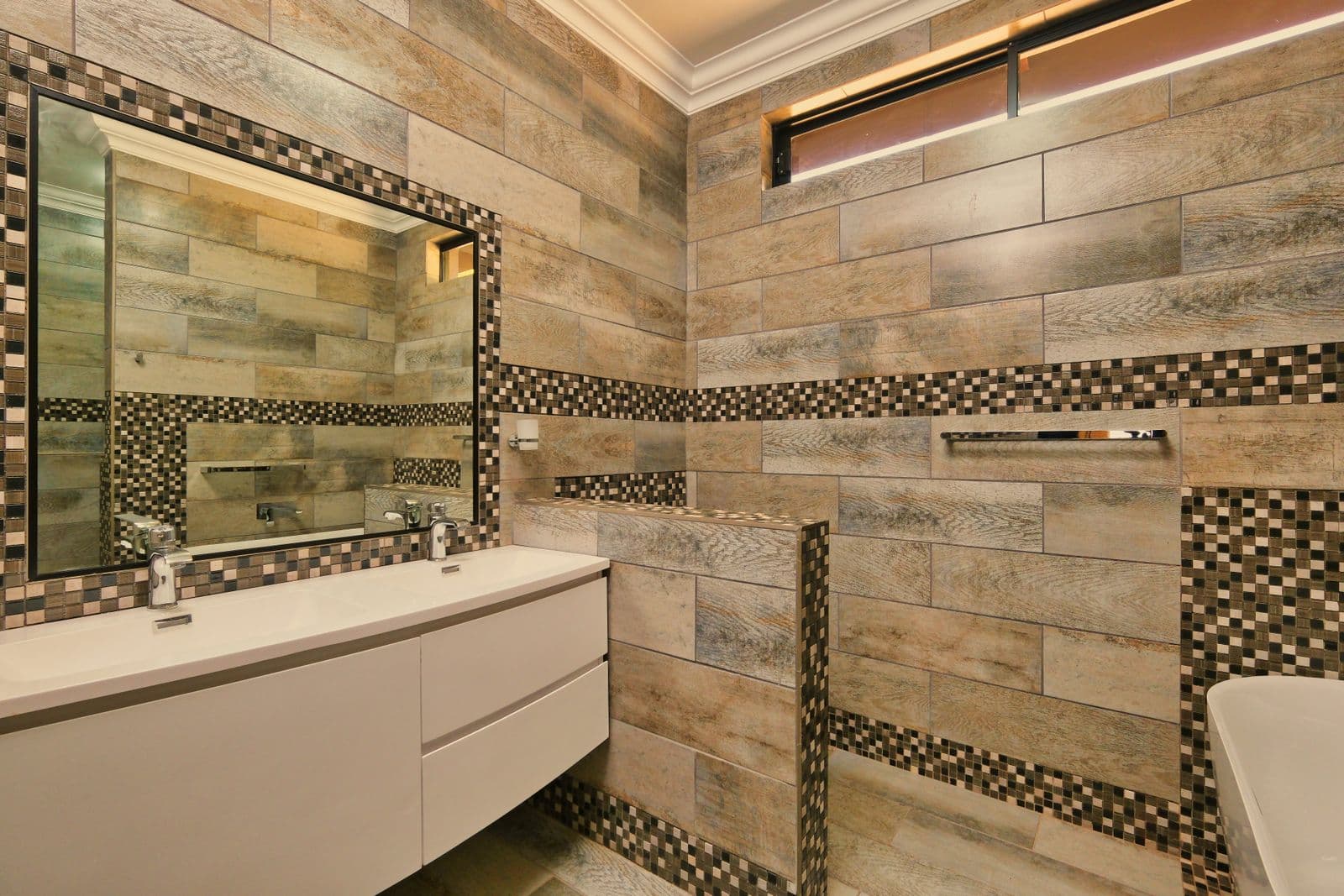 Rénovation complète, mosaïque