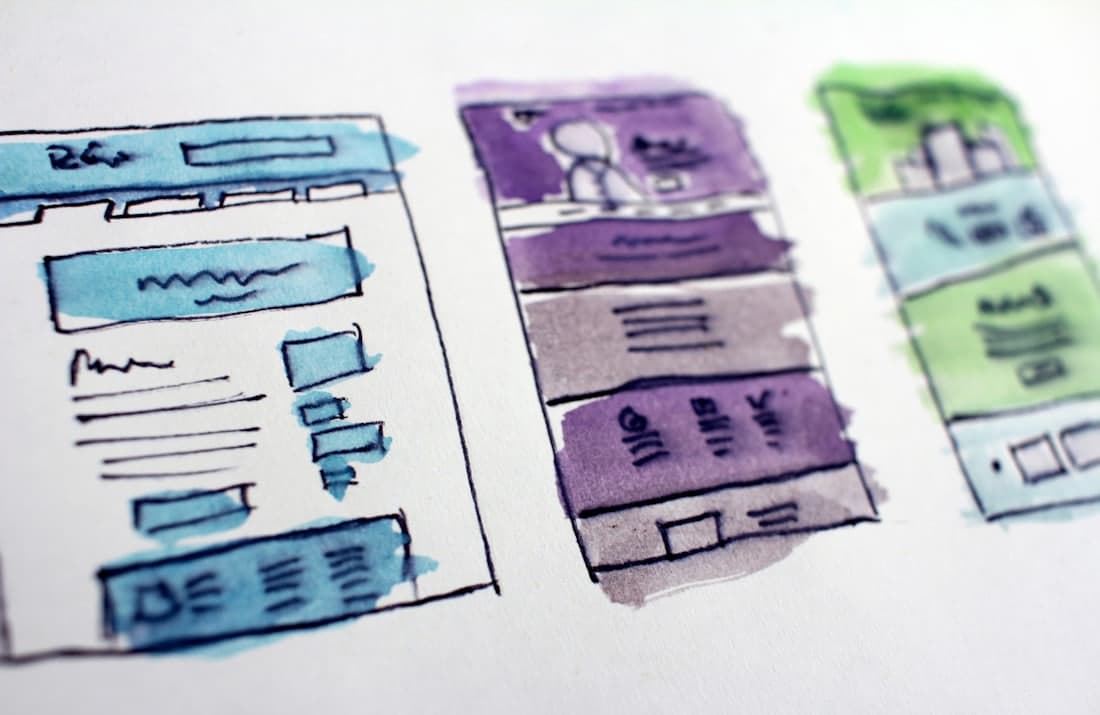 Maquettes de mise en page dessinées à la main